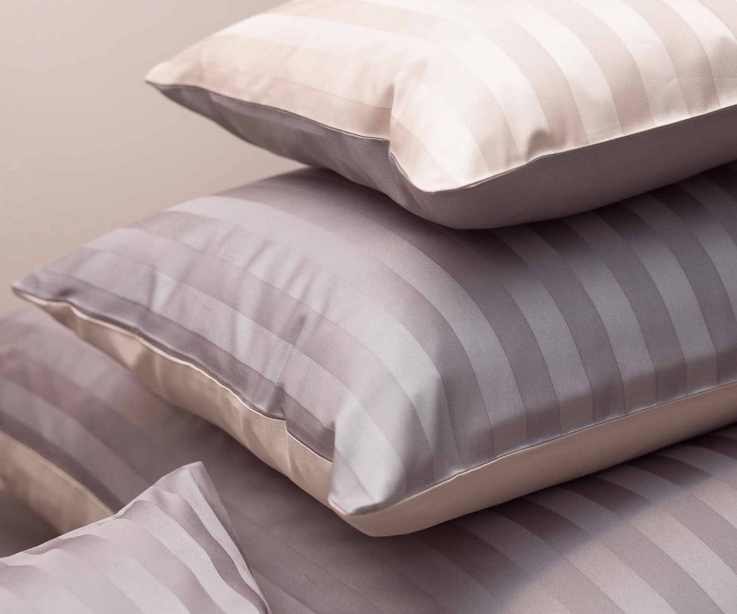 Blockstreifen_Wende_Detail_001359a9452e3b3d7 Graser BLOCKSTREIFEN Wendebettwäsche - Satin