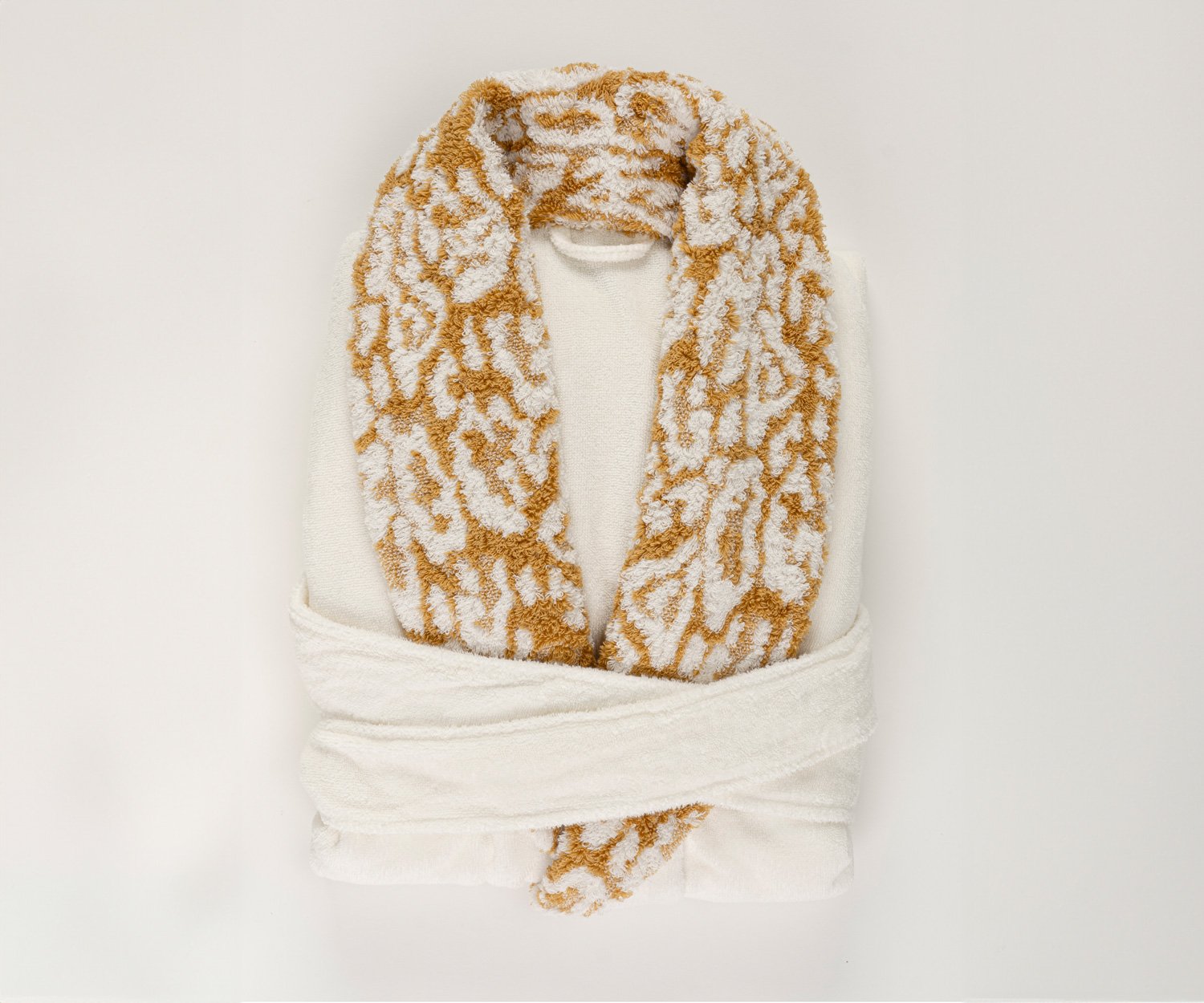 Abyss SAUVAGE Bademantel mit Schalkragen col. 840 gold