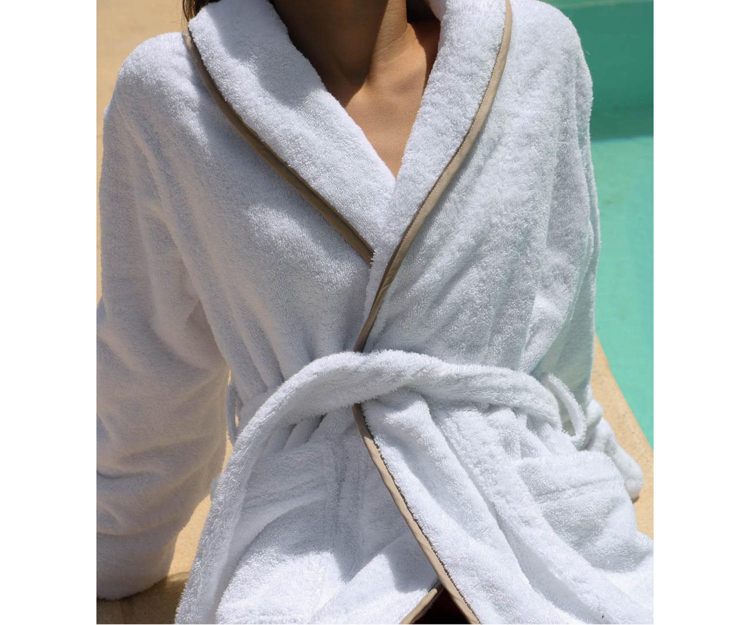 Aigredoux-Bademantel2 Aigredoux Santorini Bademantel Marc Leopold