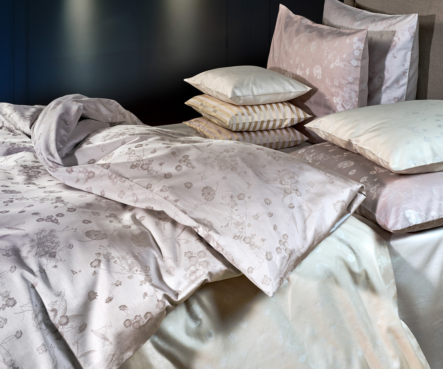 Fischbacher Bettwäsche JACQUARD FIORI PASTELLO col. E48.132 Muschelrosa