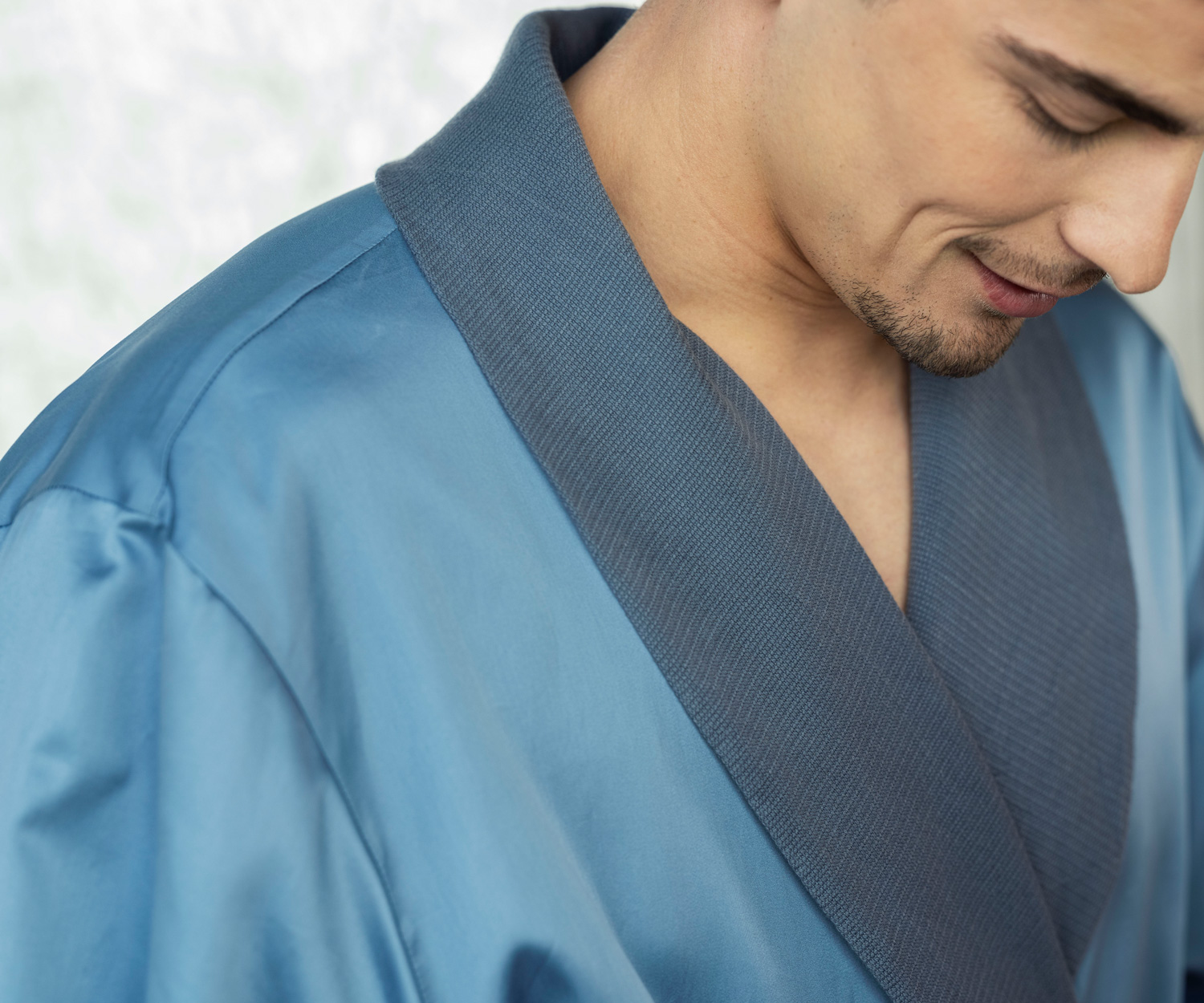 Celso-ALMA-Bademantel ALMA Hausmantel aus Satin 700 TC von Celso de Lemos