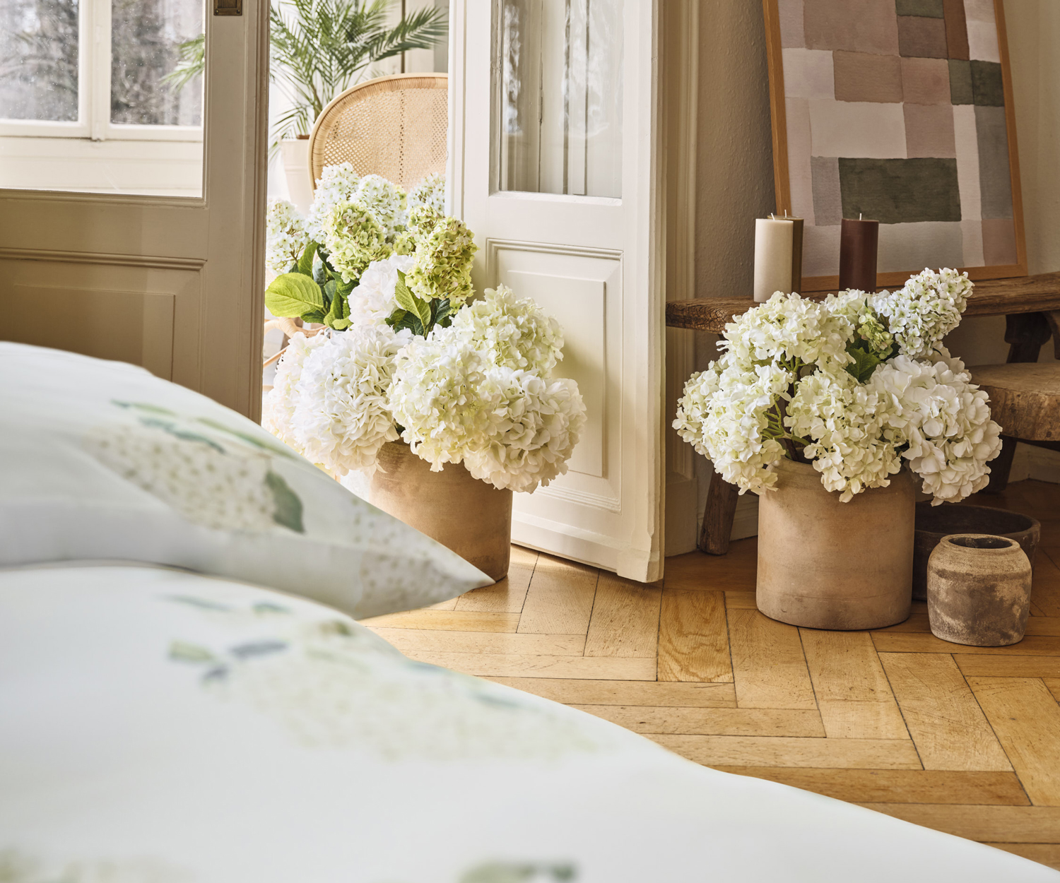 Schlossberg HORTENSIA blanc Satin – Opulente Blütenpracht für stilvolle Nächte