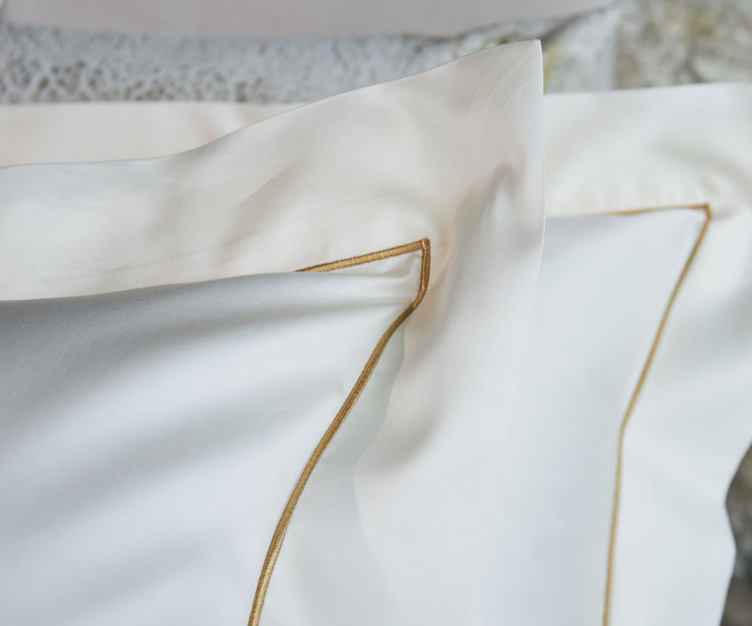 De-Lemos-Bettwaesche-Bourdon-3 BOURDON - Satin 700 TC Bettwäsche