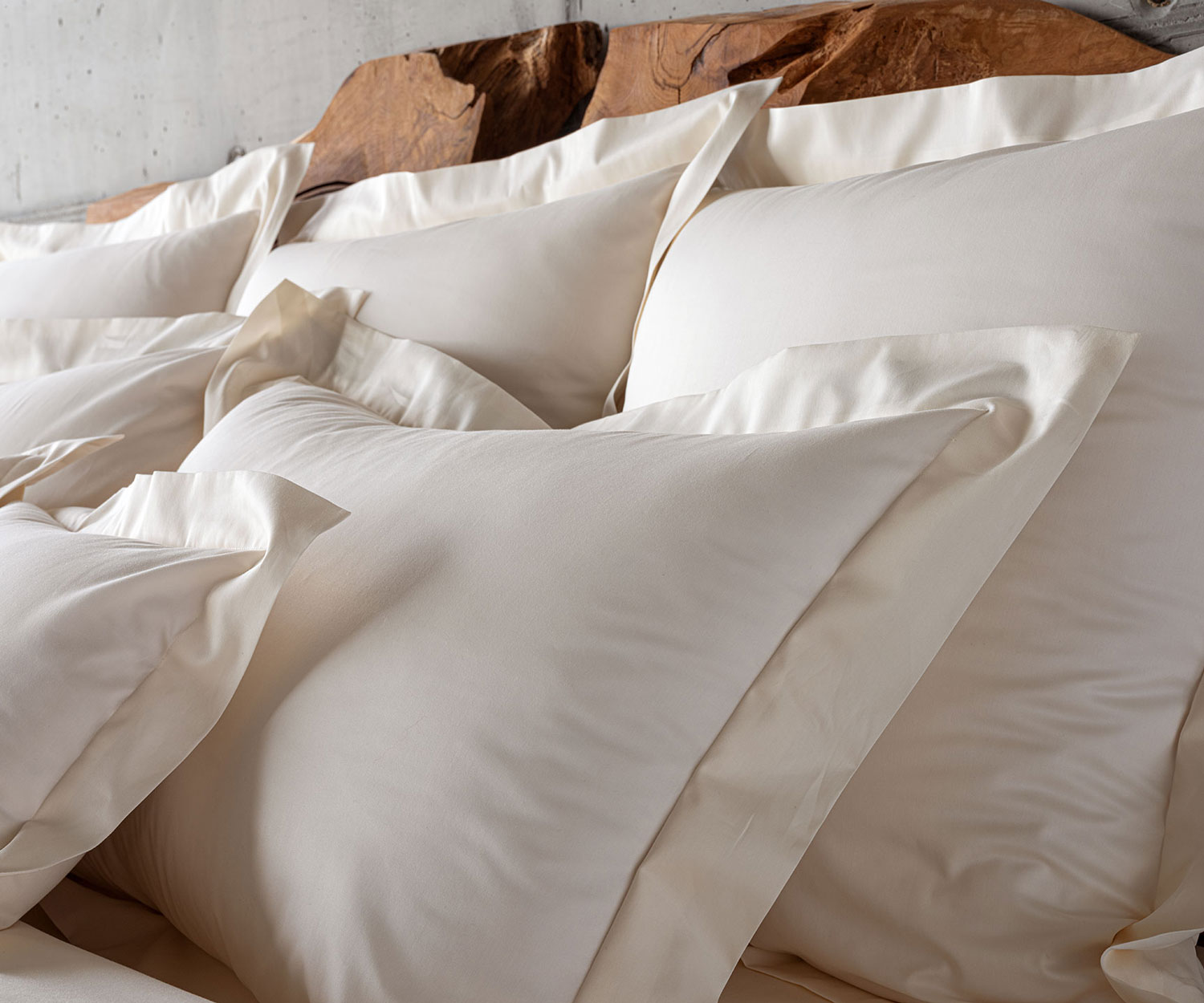 Celso-de-Lemos-Bettwaesche-Amanda-Kissen Celso de Lemos Bettwäsche AMANDA - Satin 1400 TC