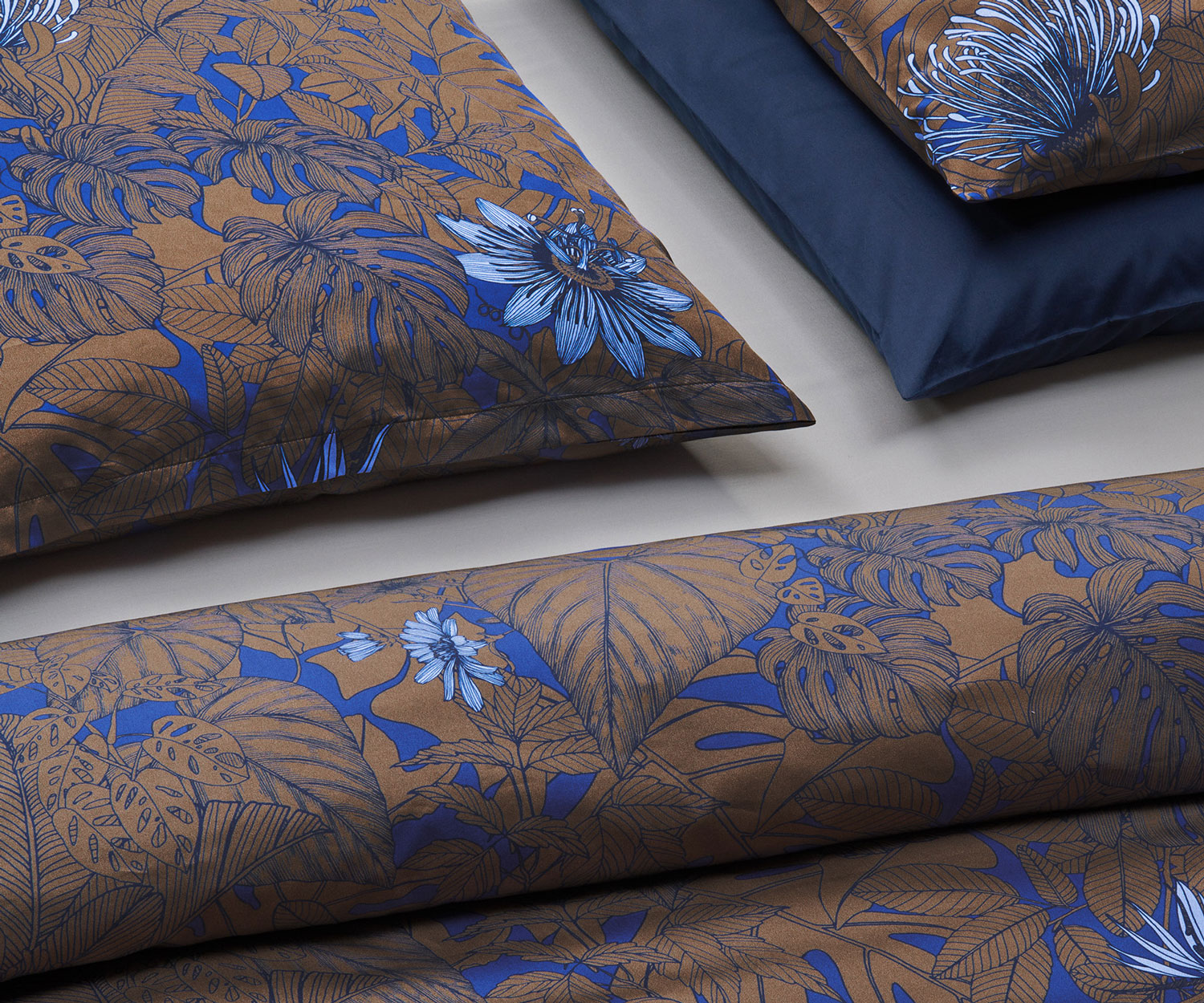 Fischbacher-Bett-_Golden_Garden Fischbacher Bettwäsche GOLDEN GARDEN Satin