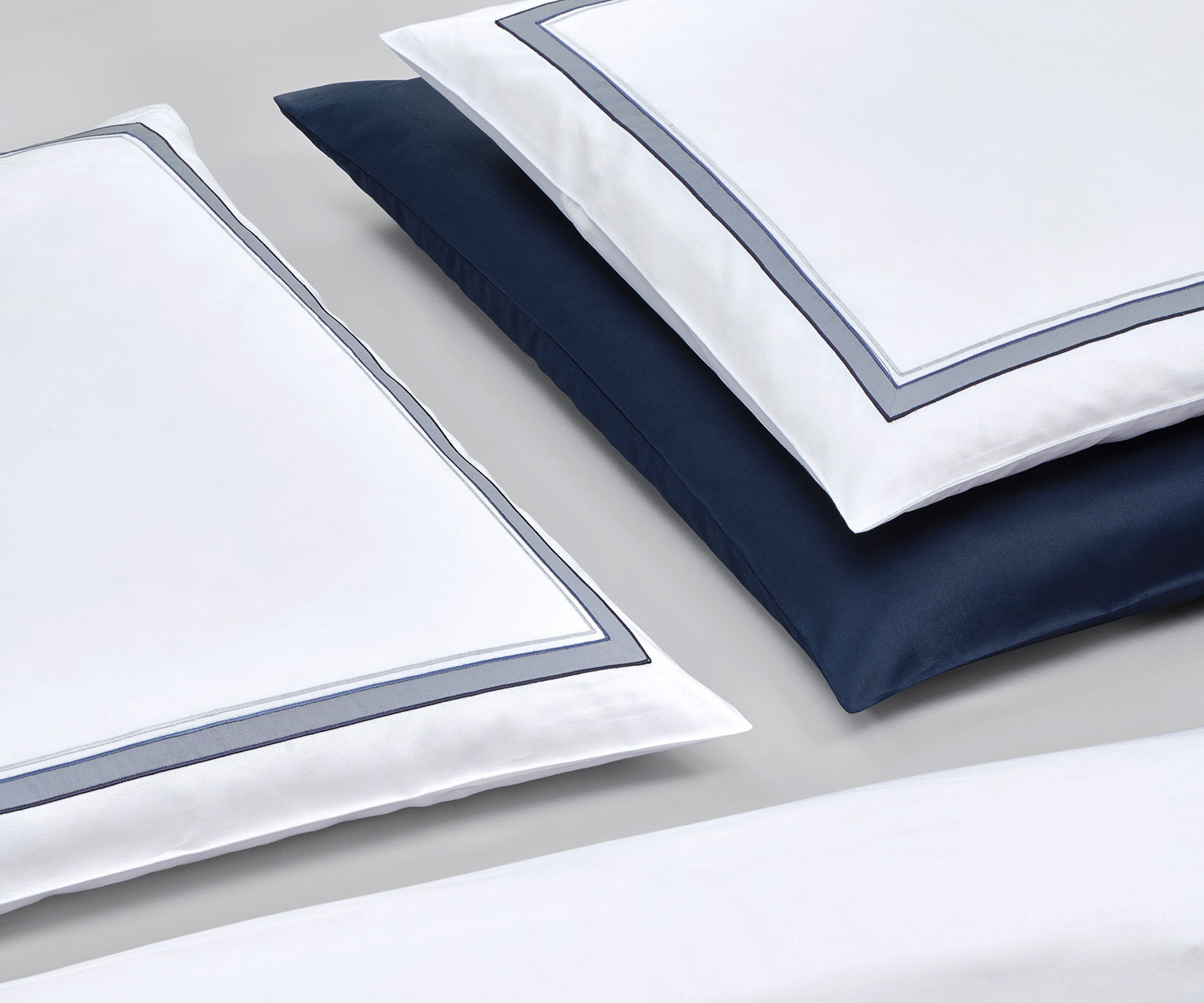 Fischbacher_Bettwaesche_Prisma_Detail Fischbacher PRISMA LUXURY NIGHTS Satin Bettwäsche