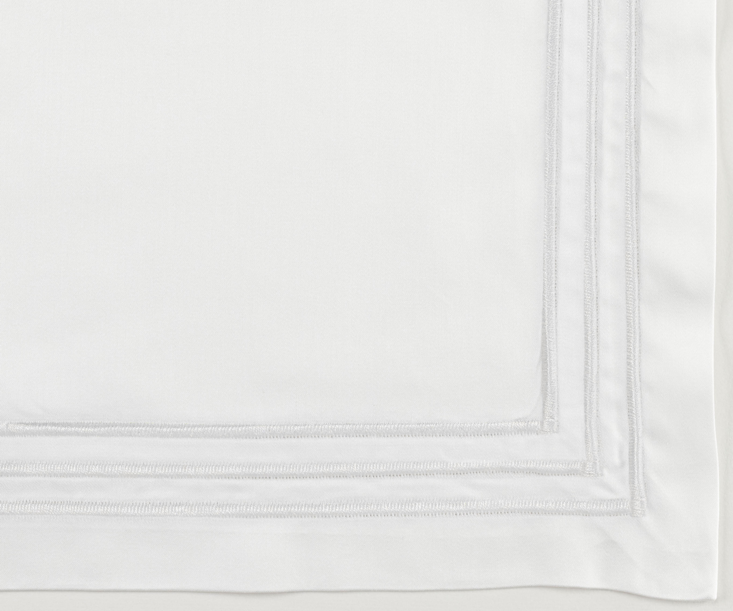 col. 100 white RAM 