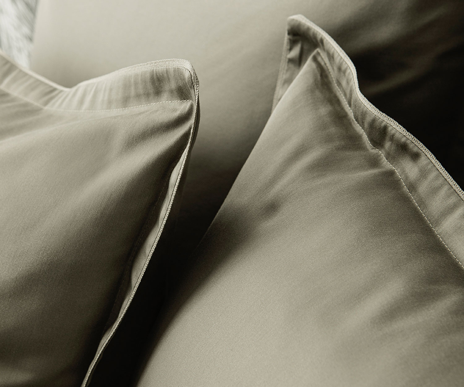 Alexandre_Turpault_Bettwaesche_TEOPHILE_Kaki Alexandre Turpault Bettwäsche TEOPHILE KHAKI