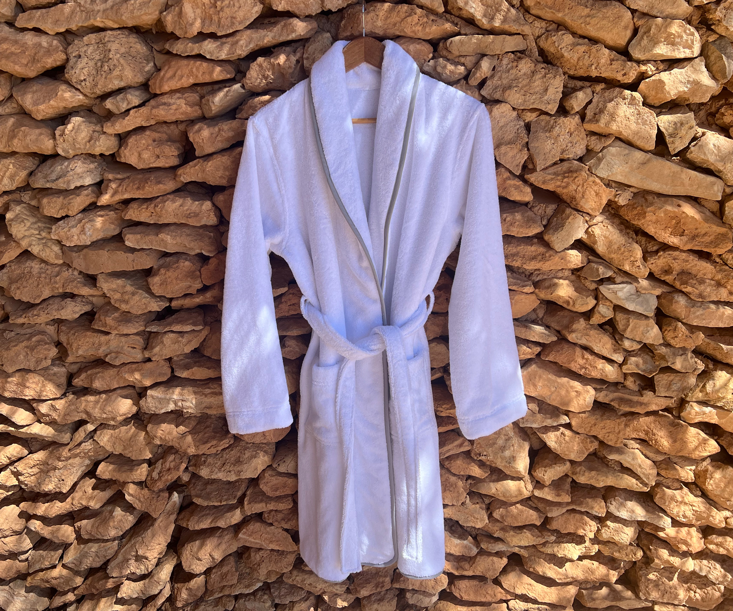 Santorin-Bademantel-Aigredoux-Marc-Leopold Aigredoux Santorini Bademantel Marc Leopold